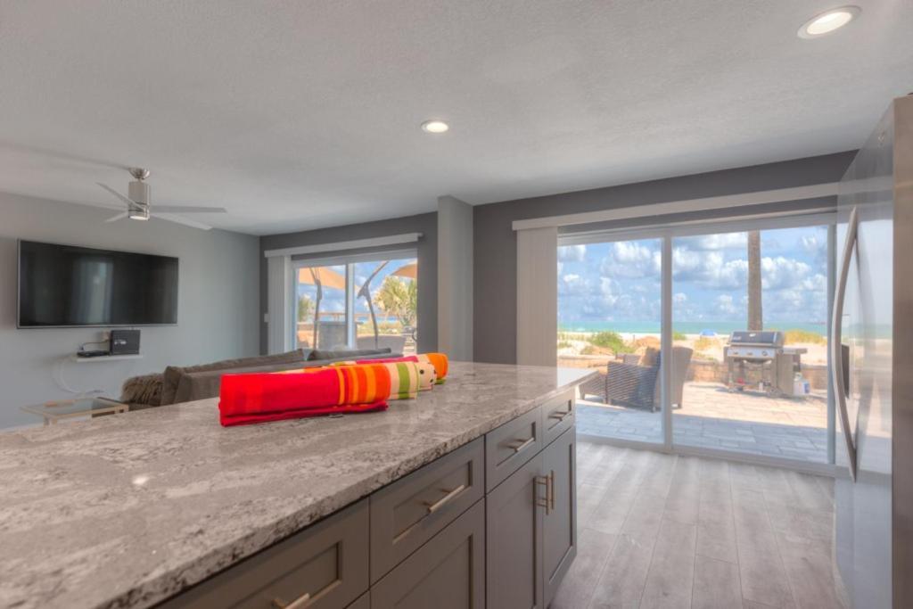Sea La Vie Beach Oceanfront Patio Pet Friendly Jacksonville Beach Exterior photo