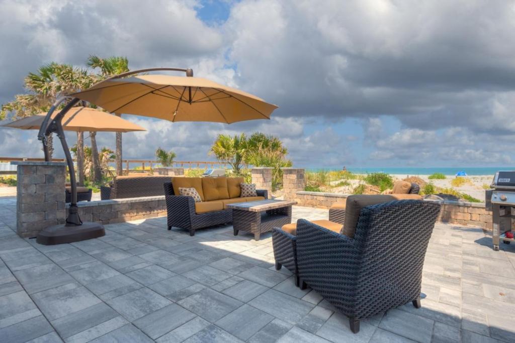 Sea La Vie Beach Oceanfront Patio Pet Friendly Jacksonville Beach Exterior photo